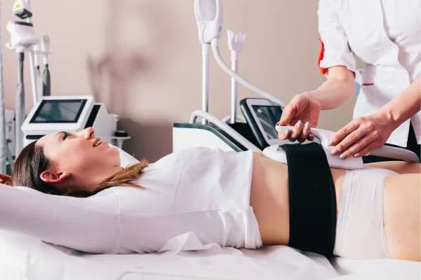 woman having body sculpting to help improve her body image and her mental health Manchester